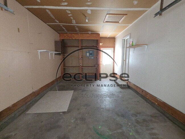 Building Photo - 721 Lee Dr