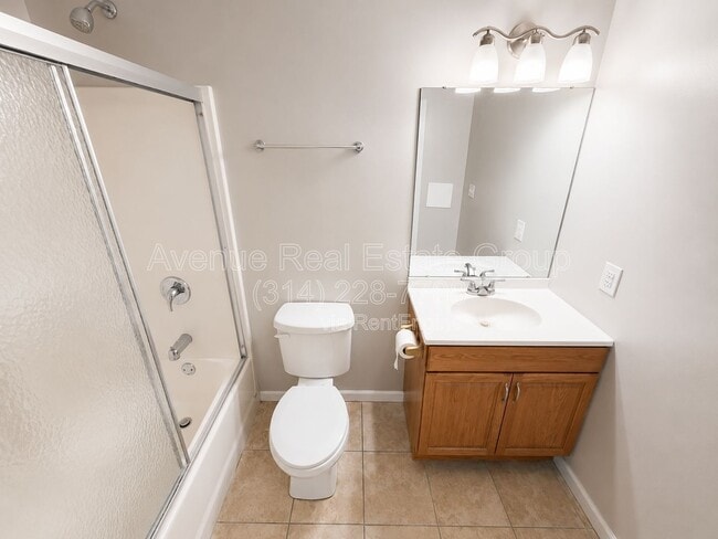 Building Photo - 555 Fortress Ct