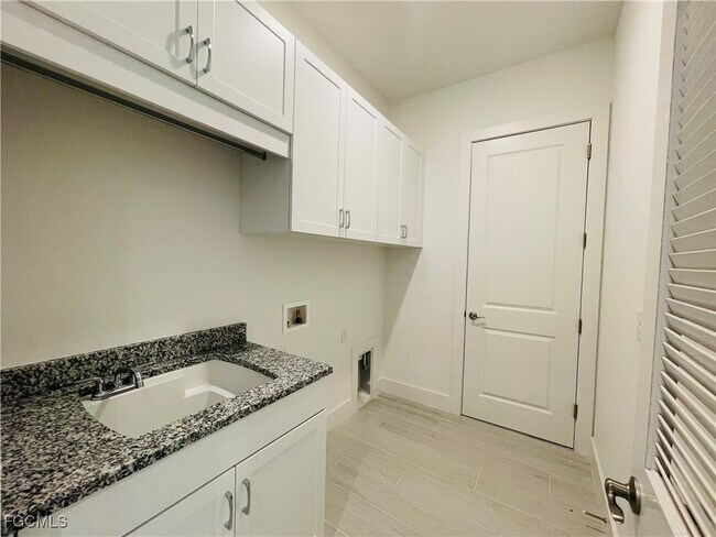 Building Photo - 9080 Wisteria Wy