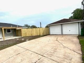 Building Photo - 1242 Chevy Chase Dr