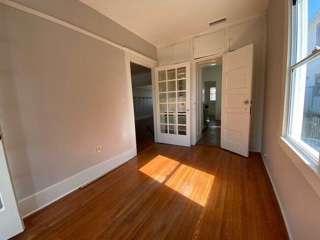 Building Photo - 2704 Landis St