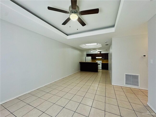 Building Photo - 1409 W Prosperity Dr