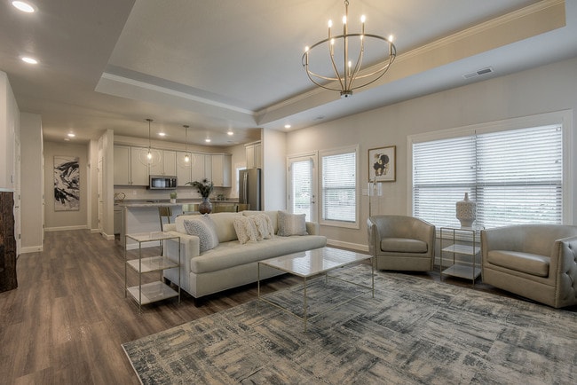 Building Photo - Birchwood Villas