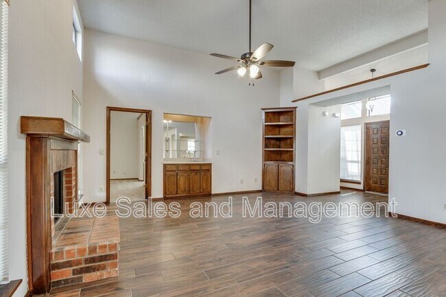 Building Photo - 7713 Doris Dr