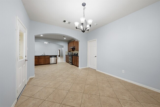 Building Photo - 24039 Via Renata Dr
