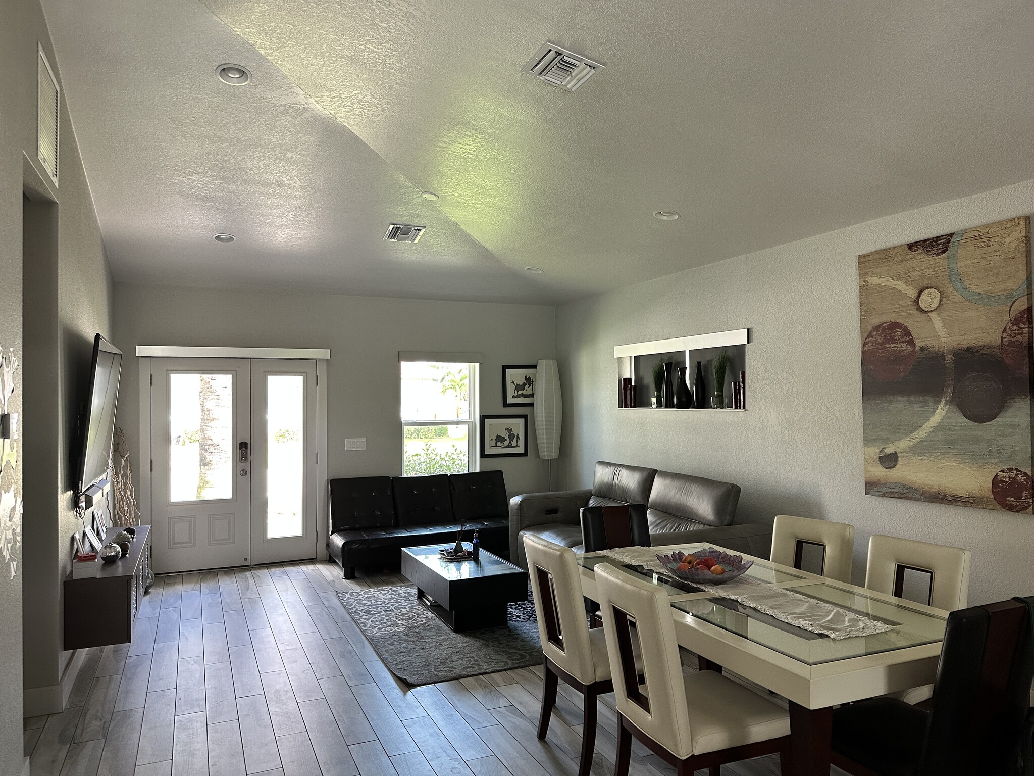 Building Photo - 10990 Goodwin St