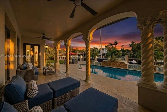 Building Photo - 628 Coral Way