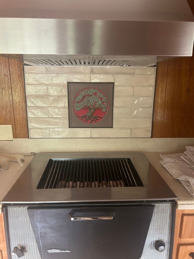 Building Photo - Spacious 4br Rockville Rental