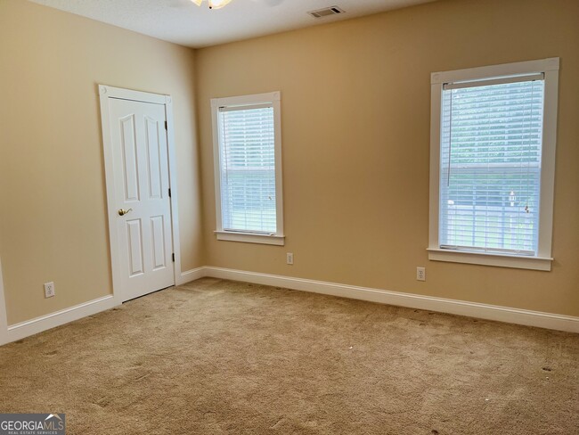 Building Photo - 947 Beavers Rd