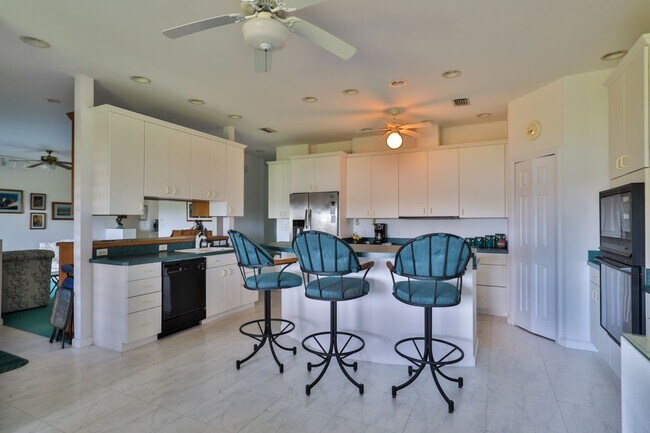 Building Photo - Sunrises with the Dolphins! Large Spacious...