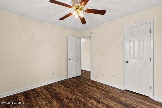 Building Photo - Wonderful Neighborhood with City Convenience!