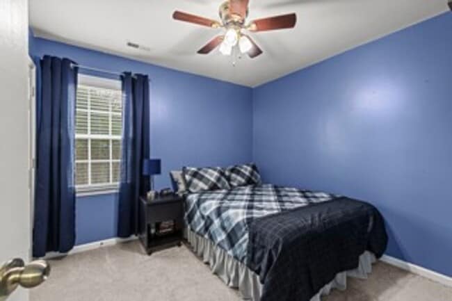 Building Photo - Lifestyle Focused