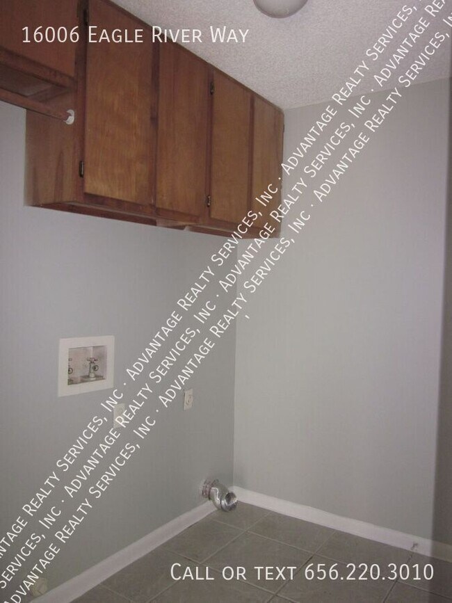 Building Photo - 16006 Eagle River Way