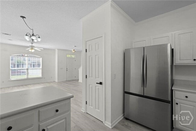 Building Photo - 400 Tibet Ave