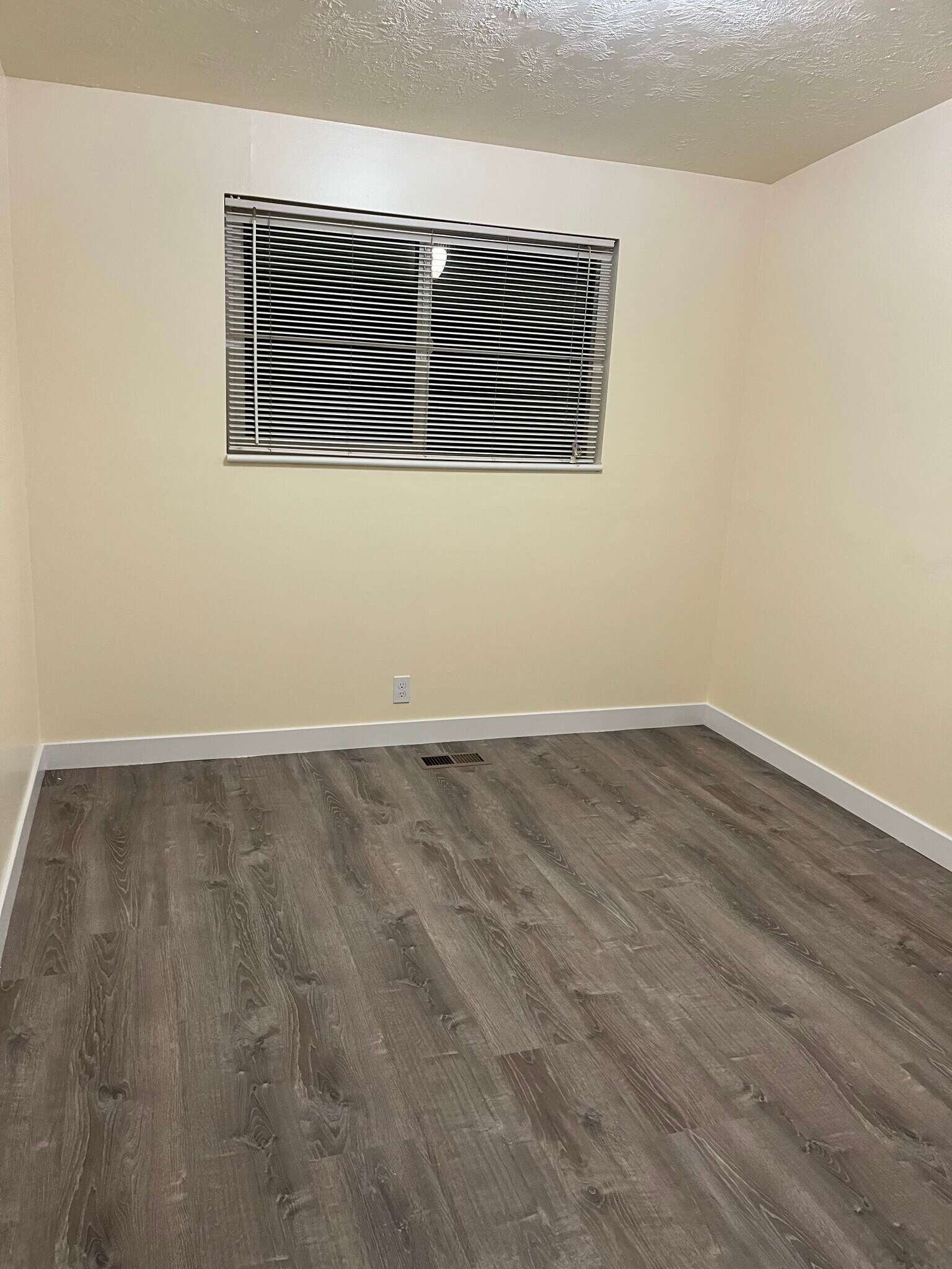 Building Photo - 2799 W 7550 S