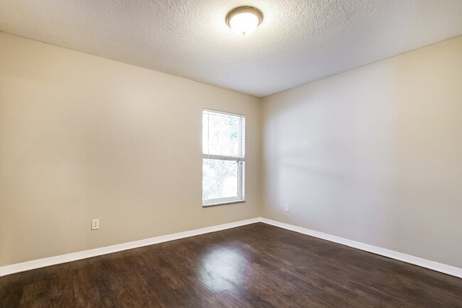 Building Photo - 10733 Brown Trout Cir