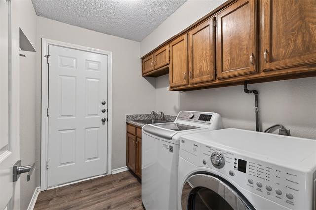 Building Photo - 1009 Winding Creek W Dr