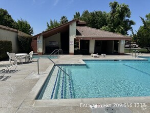 Building Photo - 541 San Vincente Ct