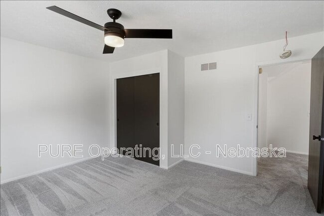 Building Photo - 15527 Mason Cir