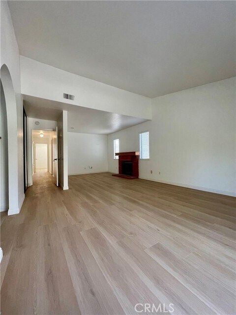 Building Photo - 1214 Vassar Ln