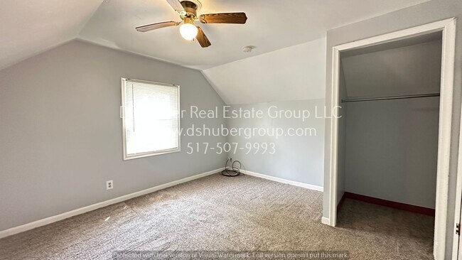 Building Photo - 208 S 8th St