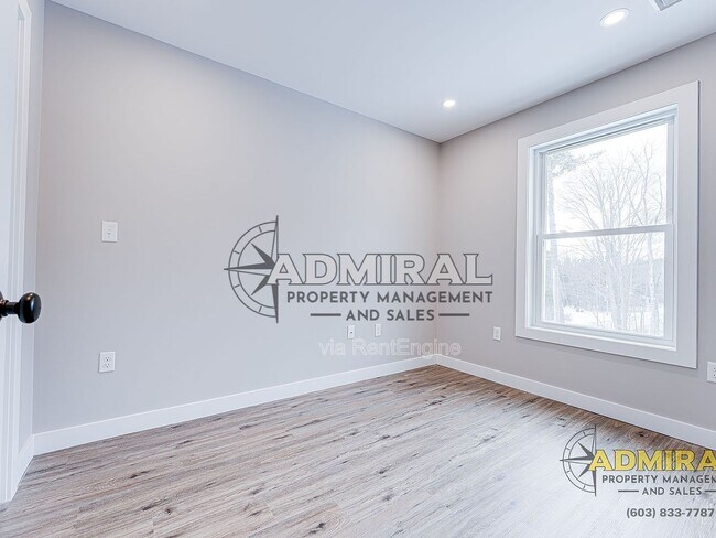 Building Photo - 3 Strafford Rd