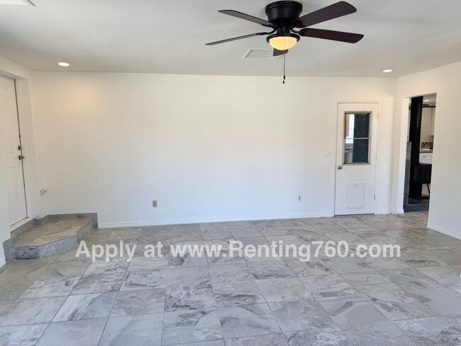 Building Photo - Huge Home with Solar Panels & Tons of Space!