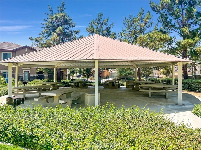 Building Photo - 10982 Periwinkle Way