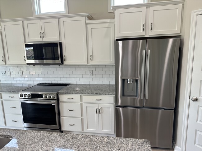 Building Photo - 3025 Lodge View Ct