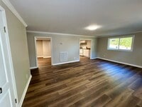 Building Photo - 5th- 308