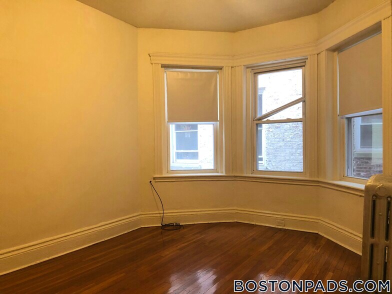 Building Photo - 5 Walbridge St