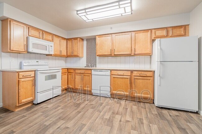 Building Photo - 645 S Virginia St