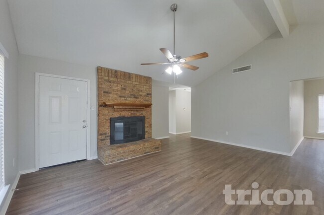 Building Photo - 3521 Kirby Creek Dr