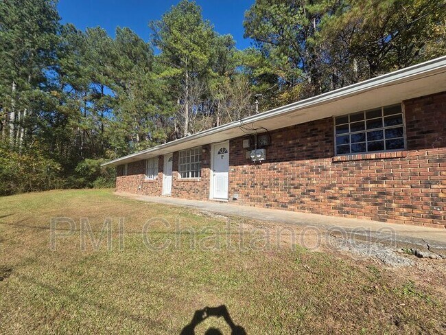 Building Photo - 645 Bandy Ln