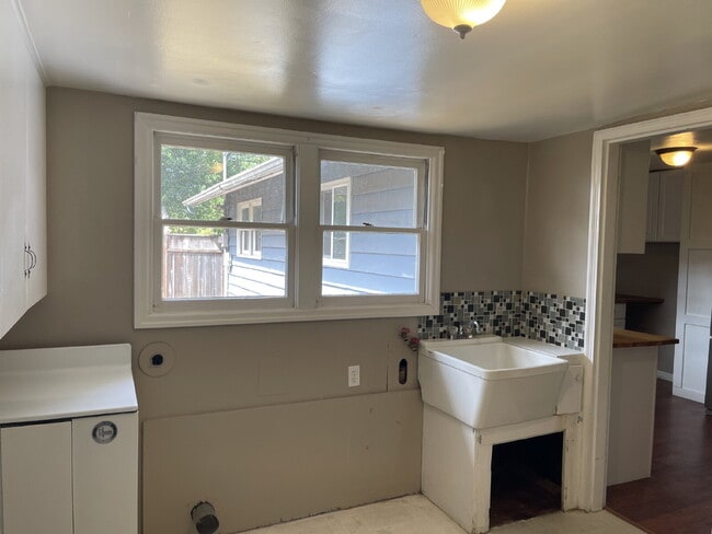 Building Photo - Spacious 3-Bedroom Home with Bonus Room & Two-Car Garage