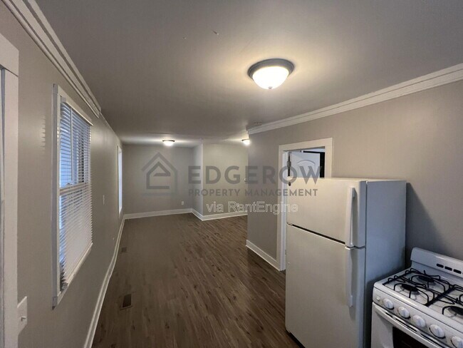 Building Photo - 300 Gunnison Ave SW