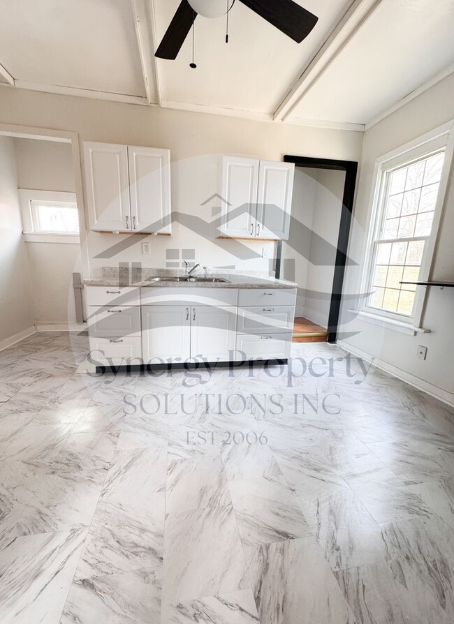 Building Photo - Madison Schools