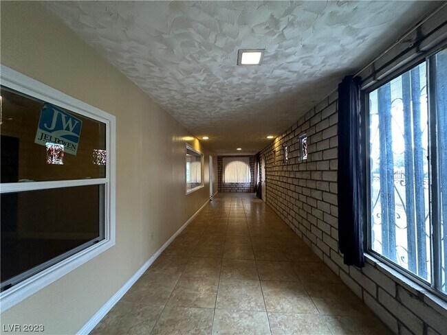 Building Photo - 4646 Fiesta Way