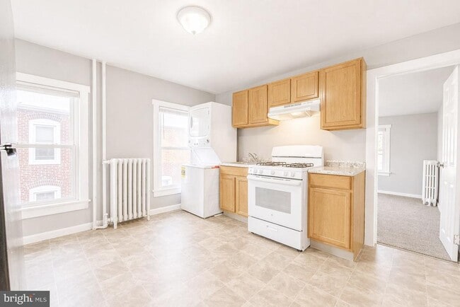 Building Photo - 53 E Hancock St