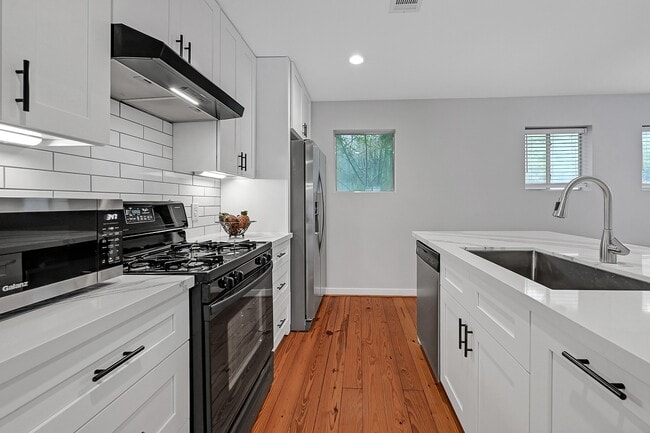 Building Photo - 1504 Cleveland St