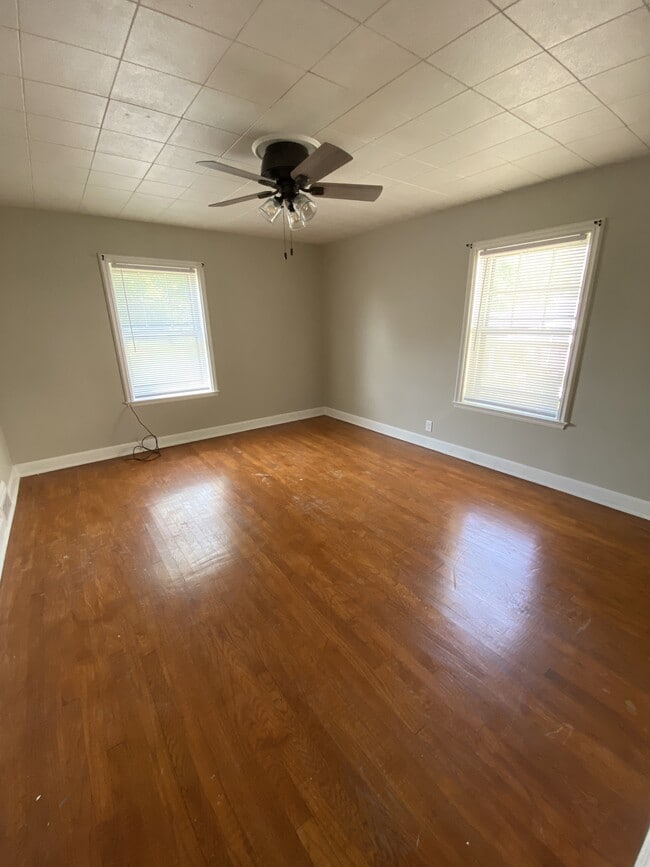 Building Photo - 1853 S 50th St