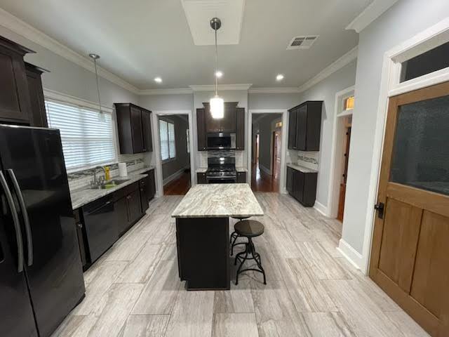 Building Photo - 717 Perry St