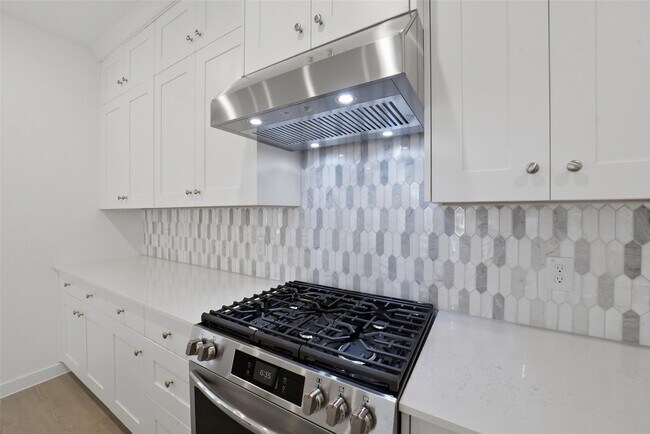 Building Photo - 31927 Rich Mdw Ct