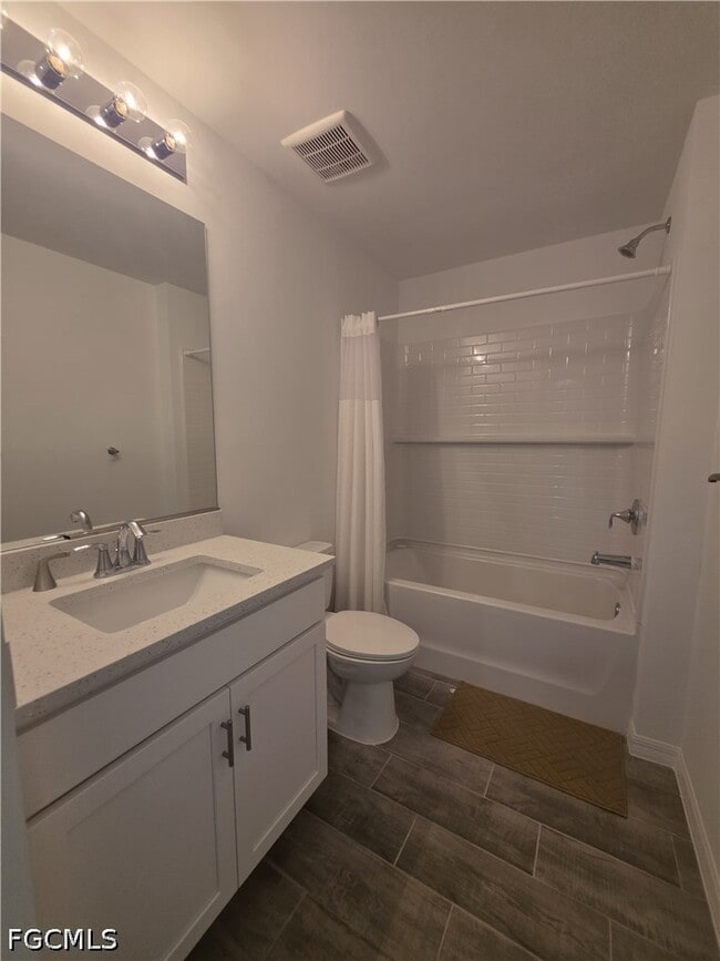 Building Photo - 4421 NE 15th Pl