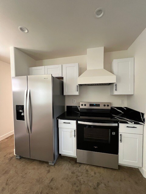 Building Photo - 205 W 20th St