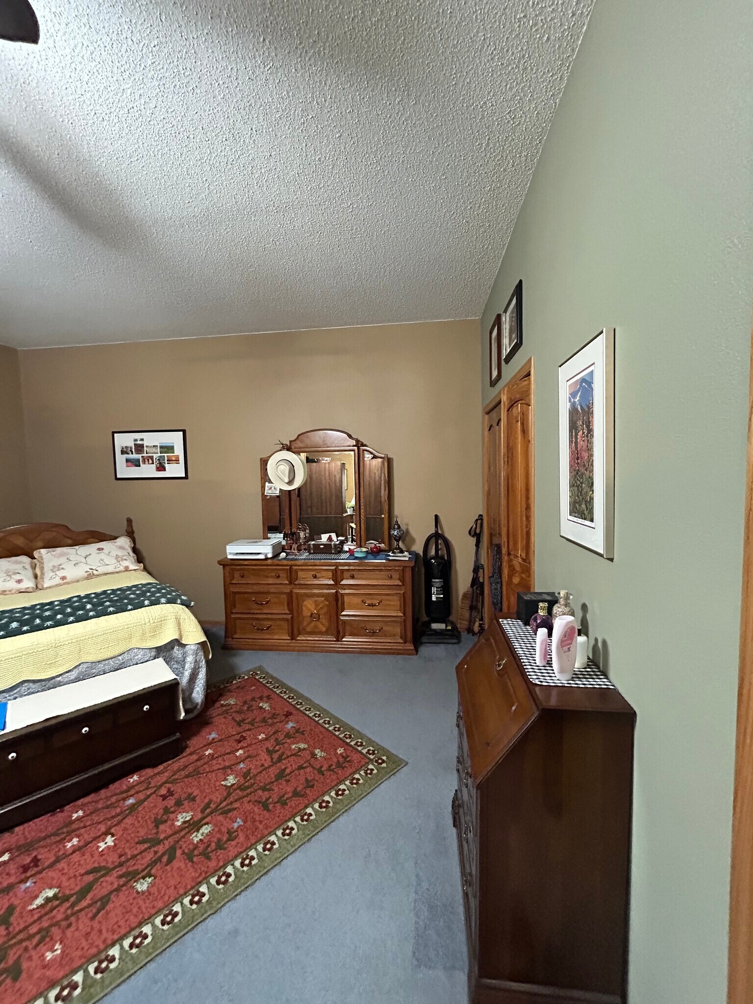 Bedroom with mixed furnishings - 23839 S Rockerville Rd
