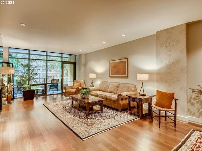 Building Photo - 311 NW 12th Ave