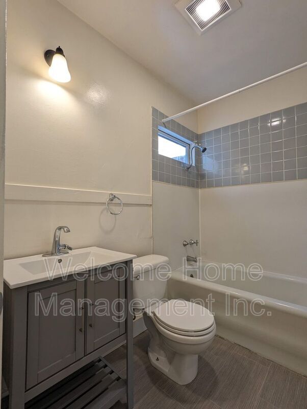 Building Photo - 1930 California St