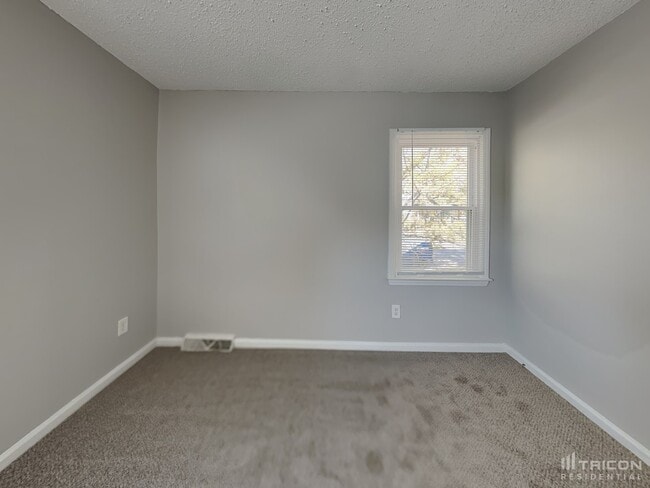 Building Photo - 7418 Palmetto Ct