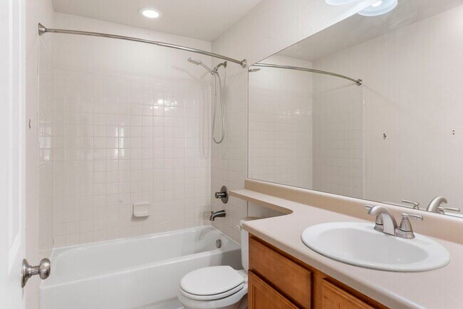 Building Photo - 815 Fire Rock Pl